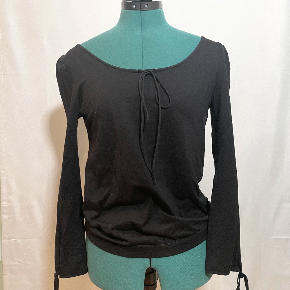 GORGEOUS MARC JACOBS BALLET BLACK BOW TOP!
